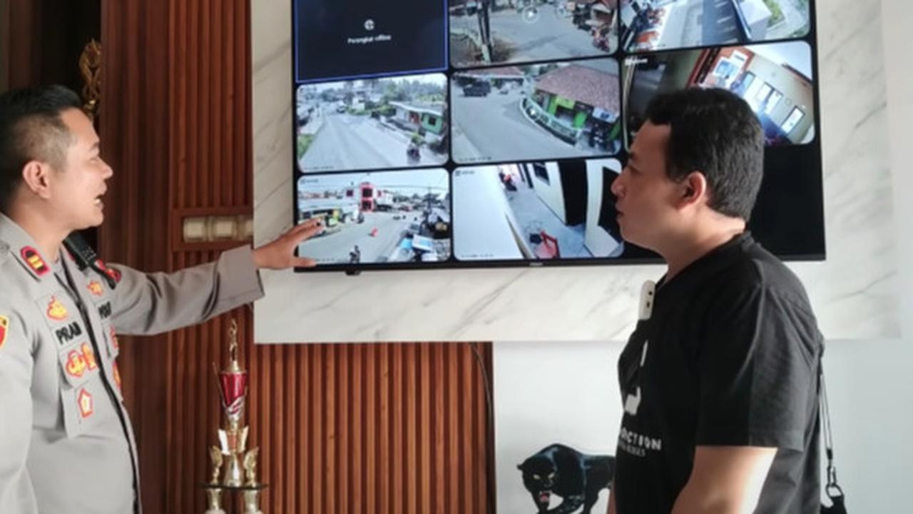 ⁠Canggih dengan Alat Ini, Warga di Pelosok Desa Jawa Barat Bisa Terpantau Oleh Kapolsek