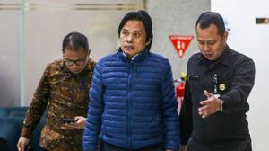 Eks Sekjen MPR Diduga Minta Fee 10 Persen dari Proyek Pengadaan