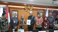 Temui Wamensos, Bupati Nganjuk dan TP2GP Serahkan Usulan Kepahlawanan Marsinah