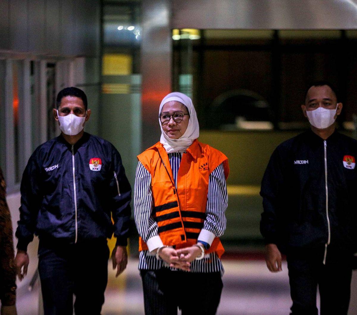 Mantan Direktur Utama PT Pertamina, Karen Agustiawan resmi ditahan Komisi Pemberantasan Korupsi (KPK), pada Selasa (19/9/2023). Karen ditahan usai diperiksa dalam kasus dugaan korupsi pengadaan gas alam cair atau liquefied natural gas (LNG) pada PT Pertam