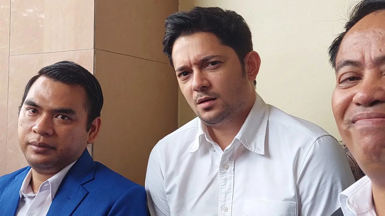 Andrew Andika