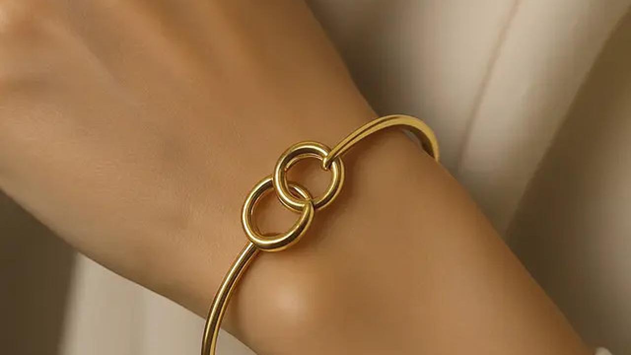 7 Inspirasi Model Gelang Oval Emas 2025 Biar Tangan Tampak Lebih Panjang