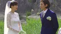 Won Bin saat menikah dengan Lee Na Young, sebuah unggahan menyebut kini mereka jadi petani di desa. (Dok: YouTube won_bin love)