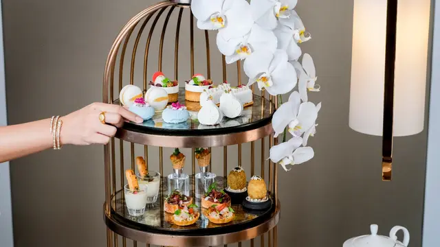 Afternoon Tea Mewah di ALICE, Kolaborasi Guerlain dan The Langham, Jakarta (Foto/Sumber: Guerlain x Alice)