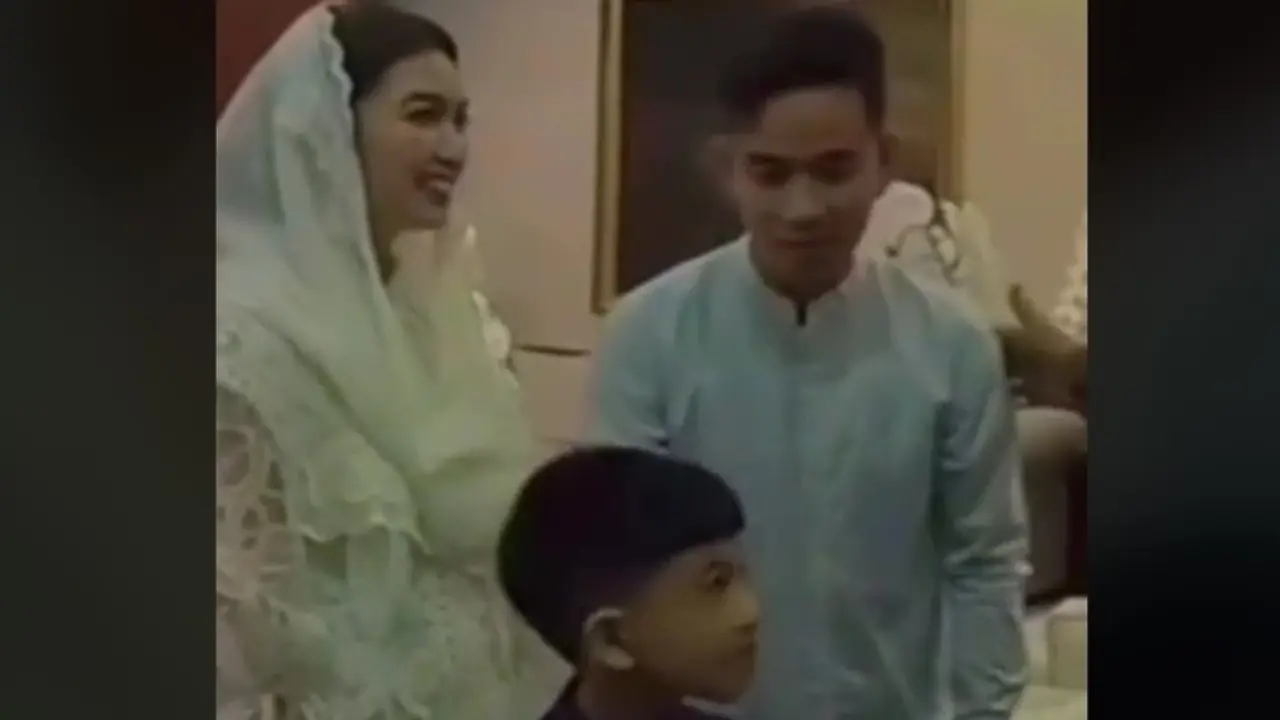 Momen Jan Ethes Peluk Adiknya di Acara Open House Prabowo Subianto Bikin Gemas Warganet
