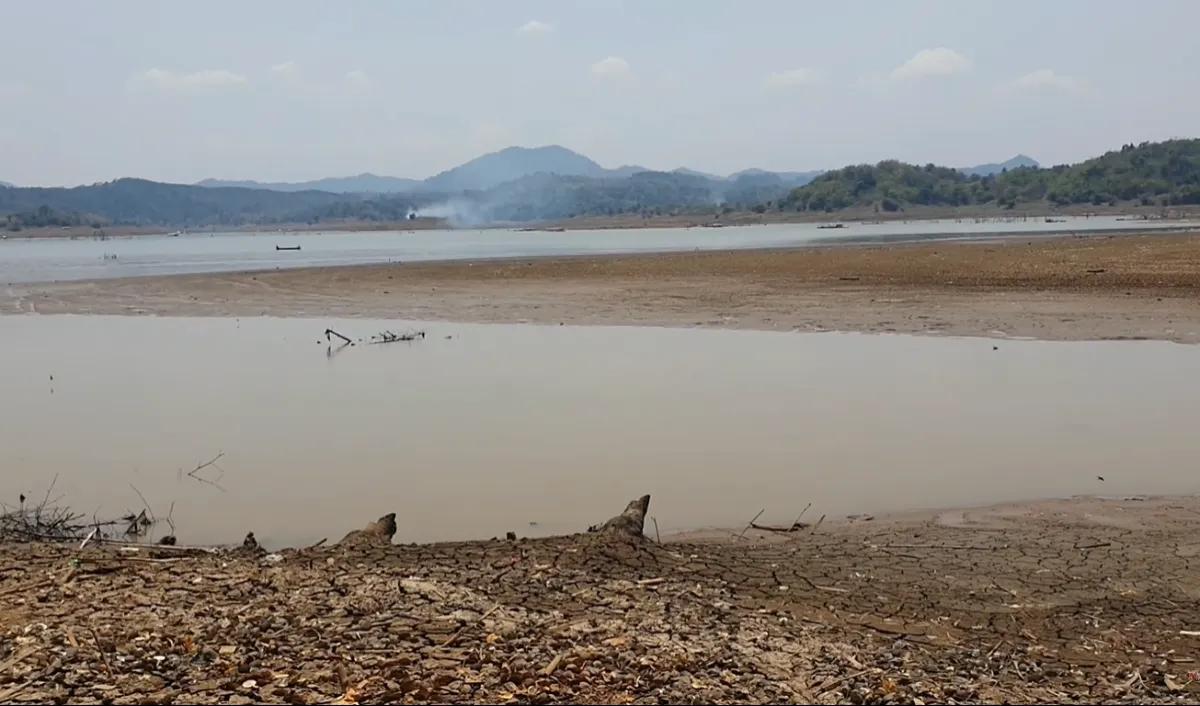 Waduk Jatigede surut