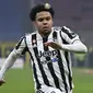 Weston McKennie. Gelandang USA berusia 23 tahun ini didatangkan Juventus dari Schalke pada awal musim 2020/2021 dengan status pinjaman yang dipermanenkan di tengah musim dengan total biaya 25,5 juta euro. Hingga kini ia telah tampil 69 laga dengan torehan 10 gol dan 3 assist. (AFP/Alberto Pizzoli)