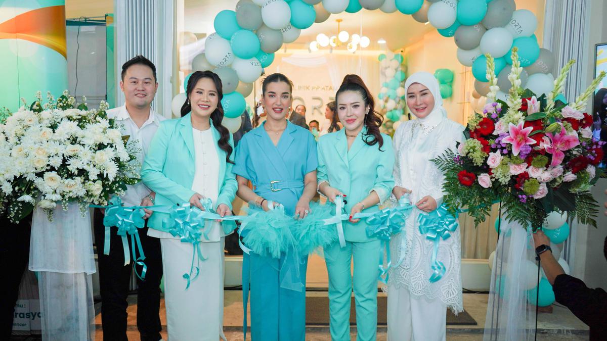 Penampilan Tasya Farasya pada Pembukaan Klinik Kecantikan Pukau dengan Look Glowing
