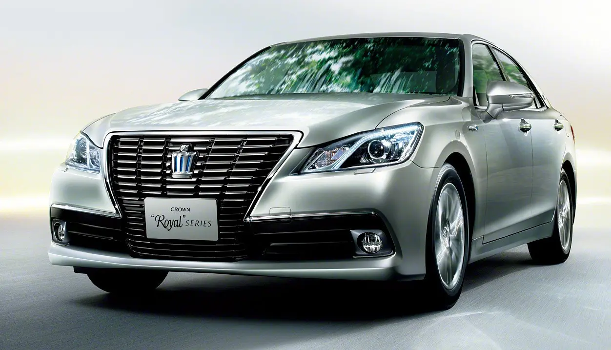 Toyota Crown Royal Saloon (Ist)