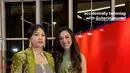 Sherina Munaf hadir di FFI 2024 dengan atasan hijau satin bordir dengan kain abu abu berpayet [@agnesnaomi]