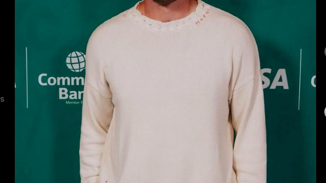 7 Potret Travis Kelce yang Dikabarkan Berpacaran dengan Taylor Swift
