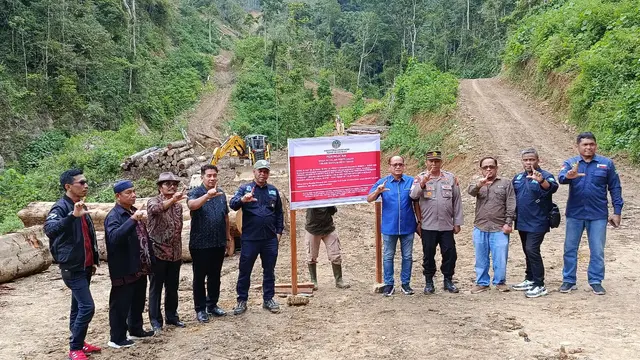 MORATORIUM TATA USAHA KAYU UNTUK PHAT, HENTIKAN MODUS PENCUCIAN KAYU ILEGAL KEJAHATAN ILLEGAL LOGGING (dok. KEMENTERIAN KEHUTANAN DIREKTORAT JENDERAL PENEGAKAN HUKUM KEHUTANAN)