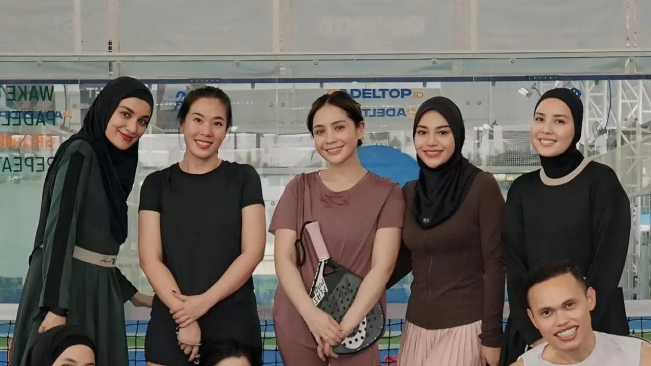 Potret Wajah Polos Paula Verhoeven Main Padel Bareng Geng Cendol, Pancarkan Cantik Natural Tanpa Makeup