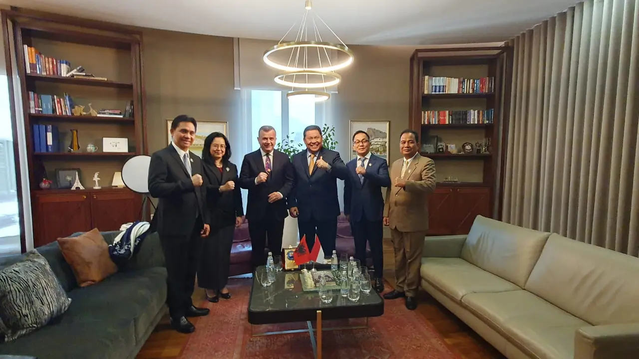 Duta Besar Bulgaria merangkap Albania dan Makedonia Utara, Iwan Bogananta memfasilitasi pertemuan kepala BNN RI, Komjen Pol Petrus Reinhard Golose dengan menteri Dalam negeri Albania Taulant Balla (KBRI Sofia).