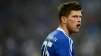 Huntelaar Perpanjang Kontrak, Arsenal Gigit Jari