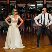 Tarian pengantin wanita dan ayahnya yang tak biasa ini membuat para tamu bersorak sorai bahagia. (Foto: abcnews.com)