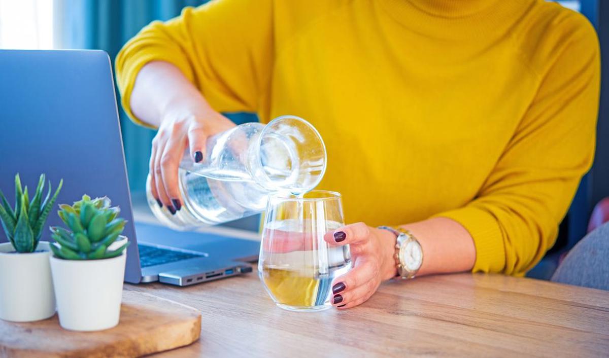 Minum Banyak Air Putih