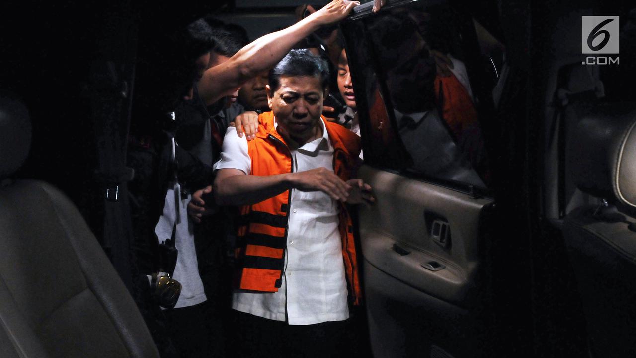 Ekspresi Setya Novanto Usai Diperiksa Dua Kasus Berbeda