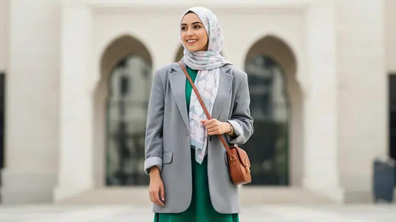 8 Ide Mix and Match Tunik, Blazer, dan Hijab untuk Tampil Elegan di Berbagai Acara