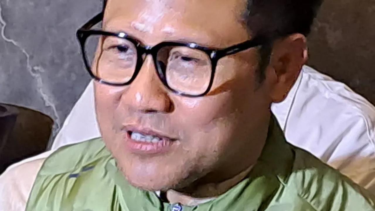 Sebelum Anies melakukan cek kesehatan, Bacawapresnya, Muhaimin Iskandar atau Cak Imin telah lebih dulu menjalaninya pada Jumat (13/10) lalu.