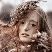 “Saya pikir semua orang cantik dengan caranya sendiri,” itulah yang diyakini oleh gadis yang mengidap kelainan langka pada wajah. (Foto: ilka-bruehl.de | Facebook (h/t Project Grenzenlos)