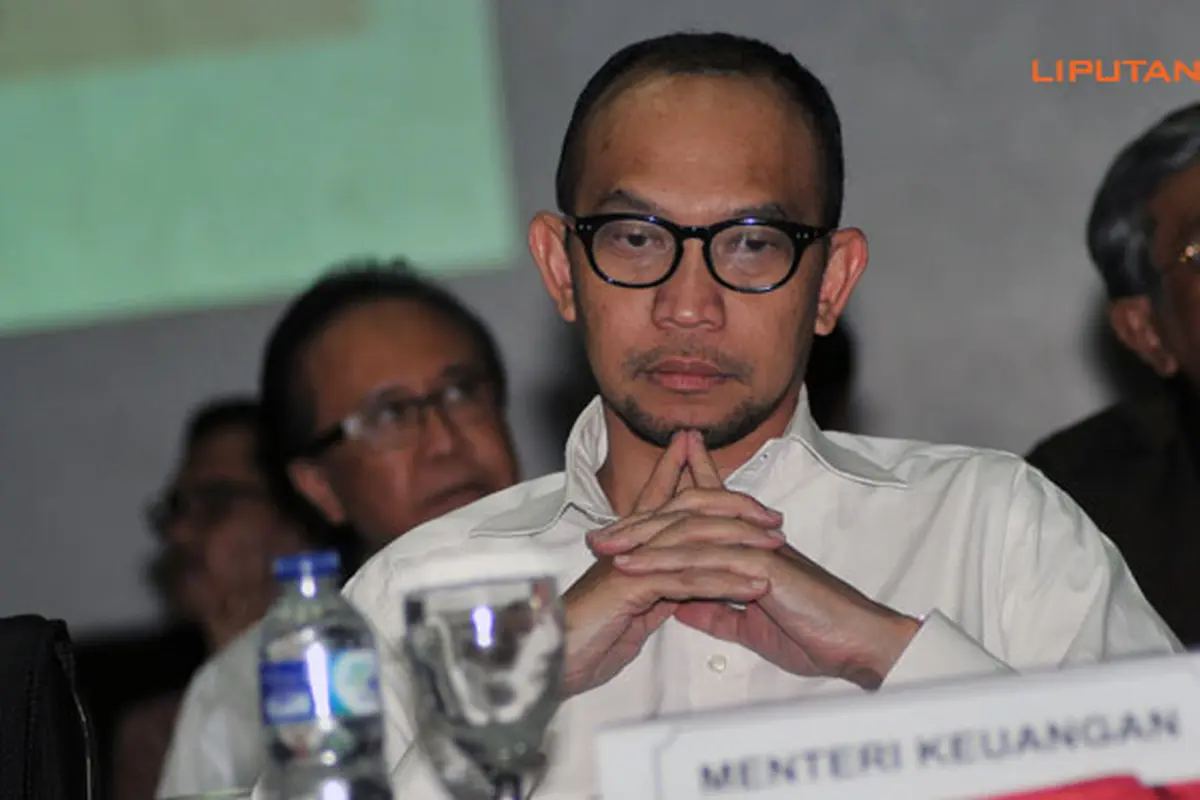 chatib-basri-merenung-130903b.jpg