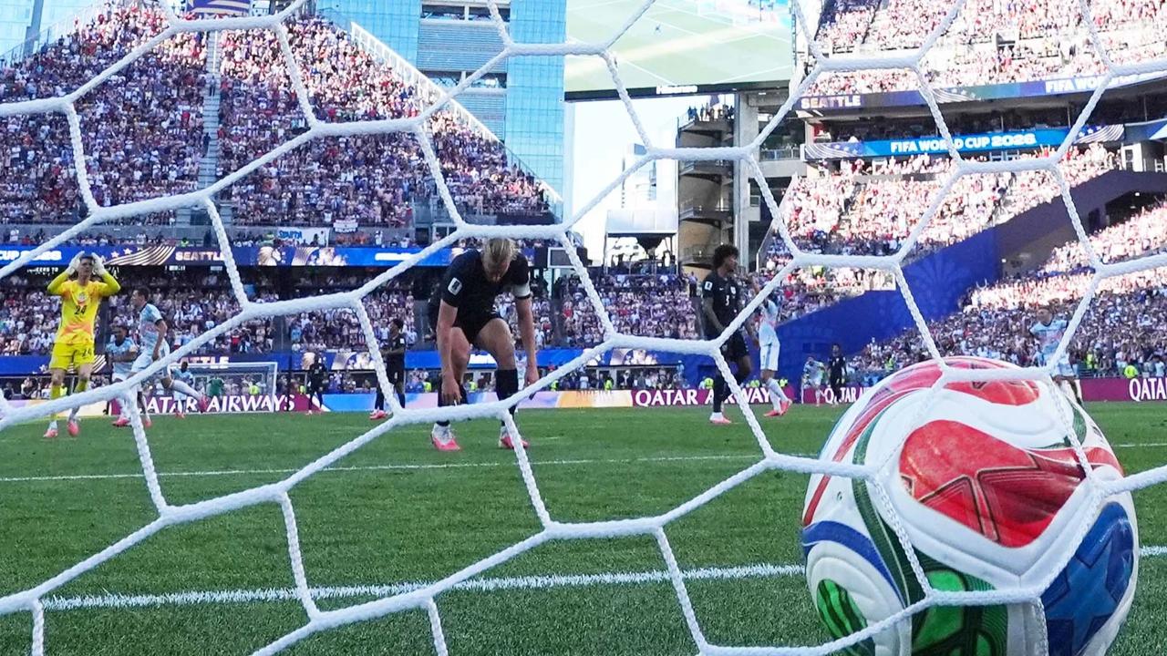 FOTO: Amerika Serikat Tersingkir Belgia Tantang Spanyol di Perempat Final
