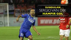 Video sundulan striker Persib Bandung, Sergio van Dijk, yang nyaris getarkan jala gawang Persija Jakarta.