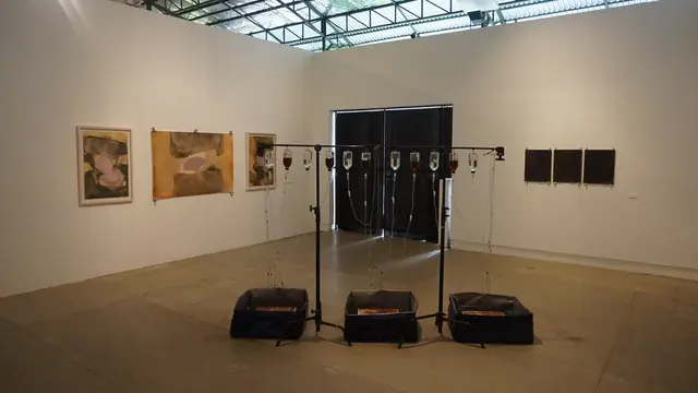 Penelusuran terhadap akar sejarah fotografi menjadi awal ketertarikan Iswanto Soerjanto membuat pameran ini.