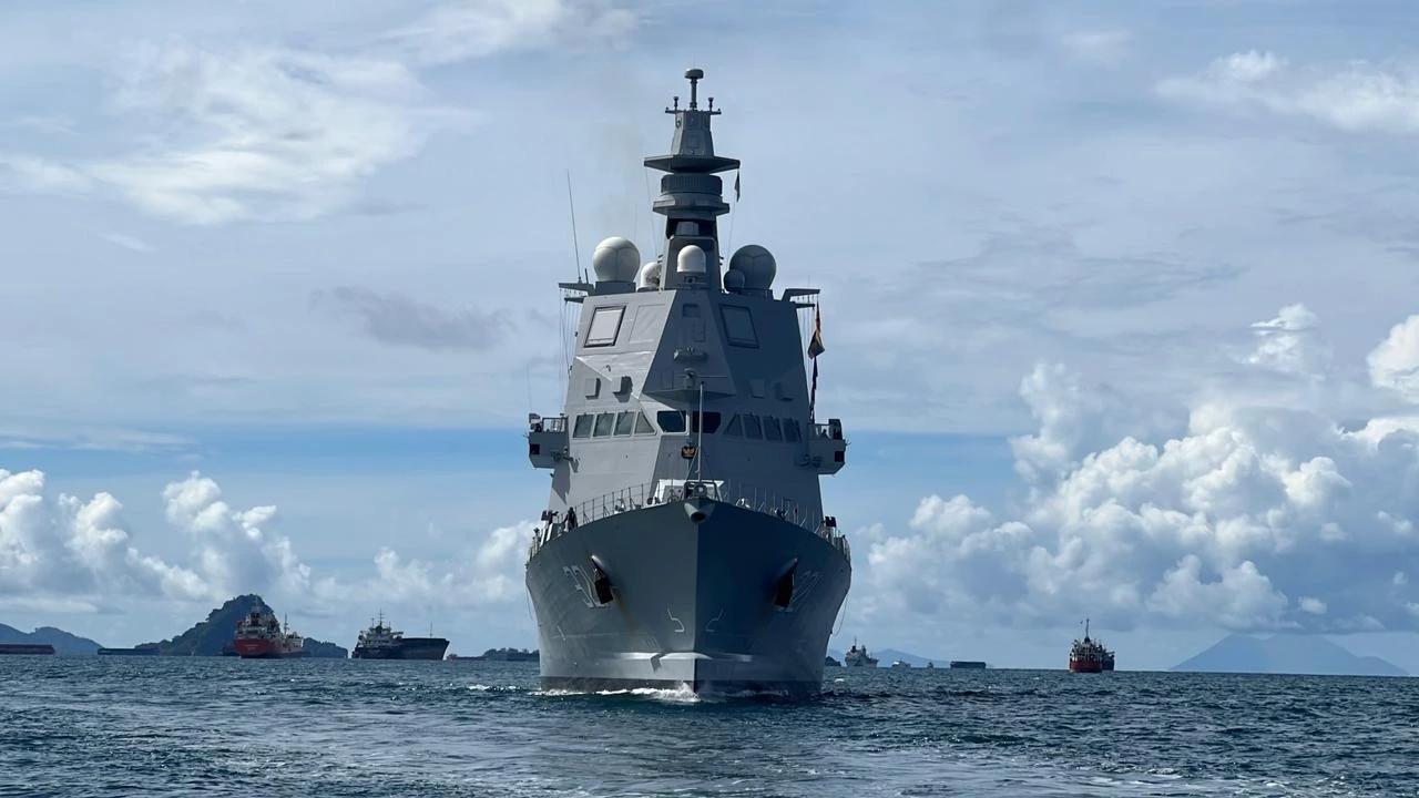 FOTO: KRI Prabu Siliwangi 321 Tiba di Tanah Air Siap Diresmikan