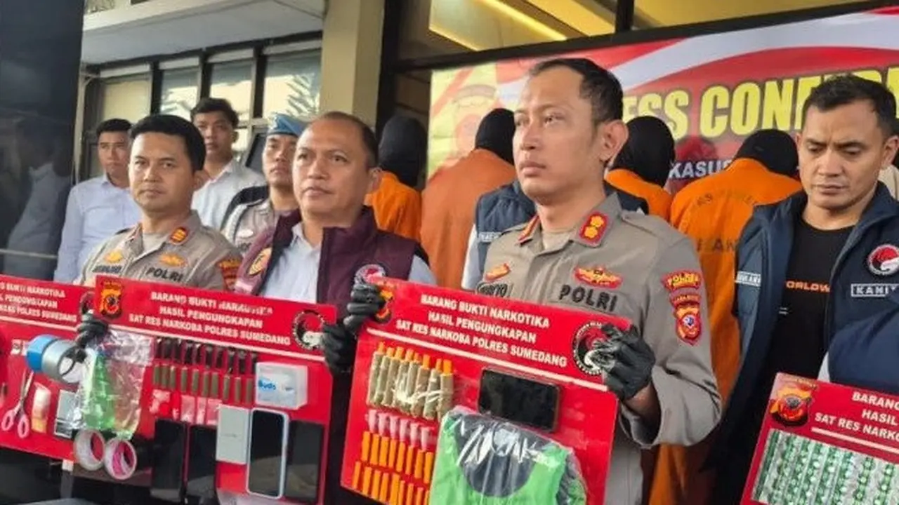 Polres Sumedang mengungkap kasus peredaran narkoba jenis sabu. (Dok. Antara)