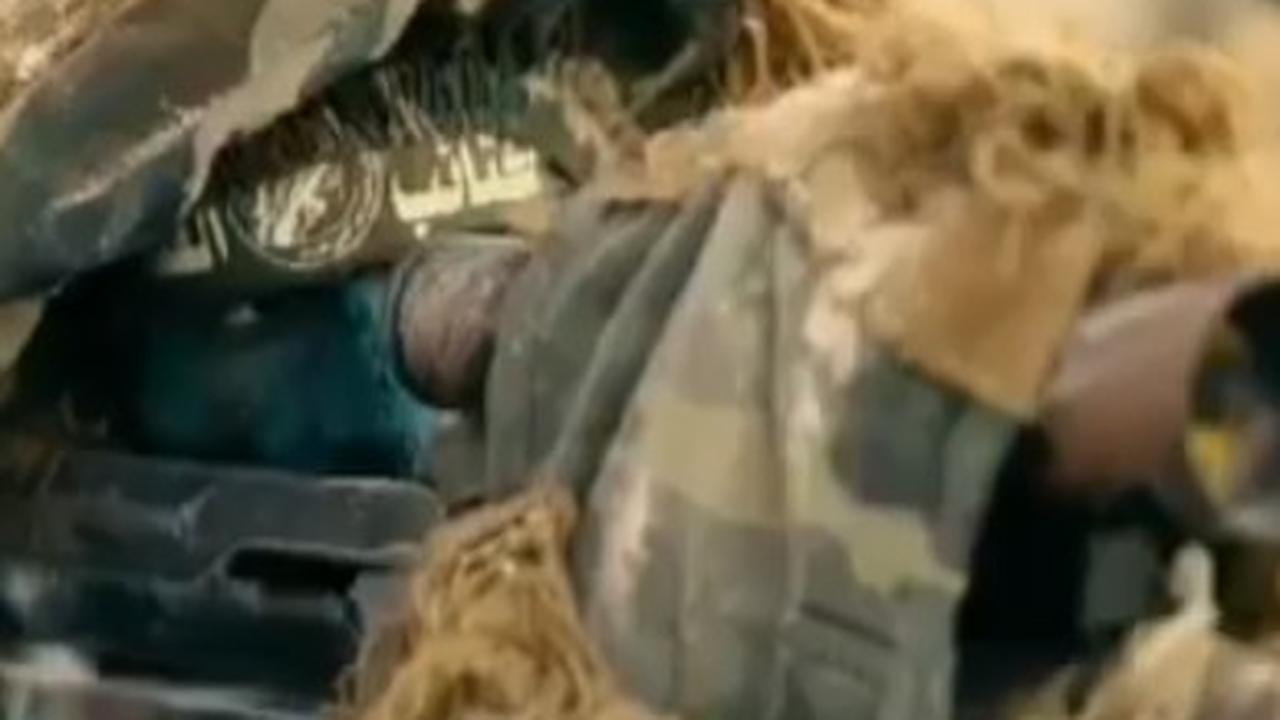 Seperti dalam sebuah video yang diunggah akun X @amal198902, Rabu (20/12) lalu saat dua orang sniper Palestina mampu menembak tentara Israel dengan sangat akurat.