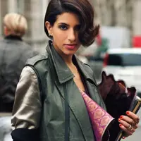 Deena Abdulaziz Al-Saud adalah putri Arab Saudi abad ke-21 yang mempunyai style berbeda. Ia menganut style Eropa yang tak mengenakan jilbab.