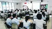 Anak SMA di Singapura tercatat sebagai anak-anak yang paling cerdas di dunia. 