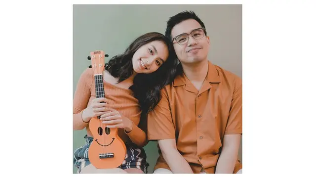 6 Potret Joshua Suherman dan Clairine Clay Pakai Baju Kembar, Pasangan Kompak