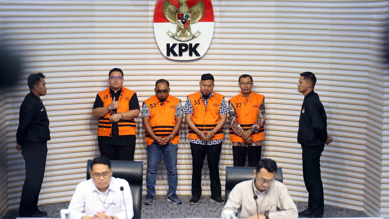 FOTO:  Kasus Dana Hibah APBD Jatim, KPK Resmi Jerat 4 Tersangka