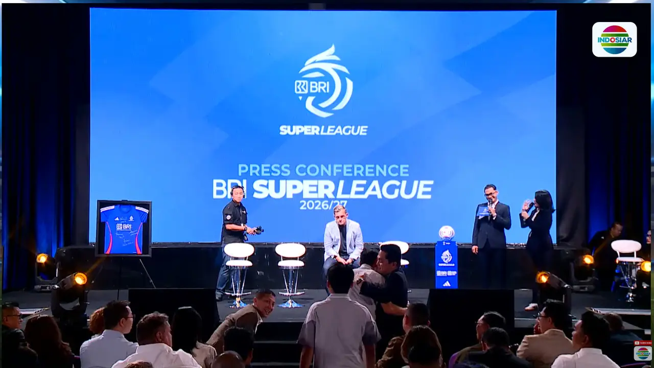 Ketua PSSI, Erick Thohir, dan pelatih Persija Jakarta, Shin Tae-yong.