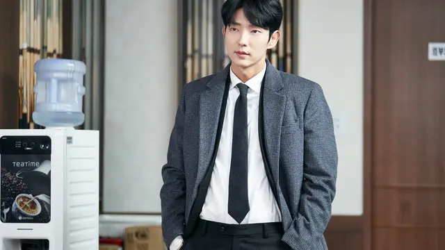 Again My Life. (SBS via Soompi)