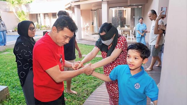 Potret Ashanty Pakai Daster saat Dapat Kejutan Ulang Tahun ke-42 (Instagram/@ashanty_ash)