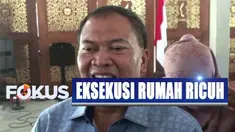 Pembongkaran rumah merupakan bagian dari penertiban aset milik Pemerintah Kota Bandung yang ditempati oleh ratusan warga.