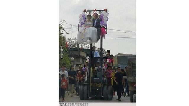 6 Kendaraan Pengantin Antimainstream Ini Bikin Geleng Kepala