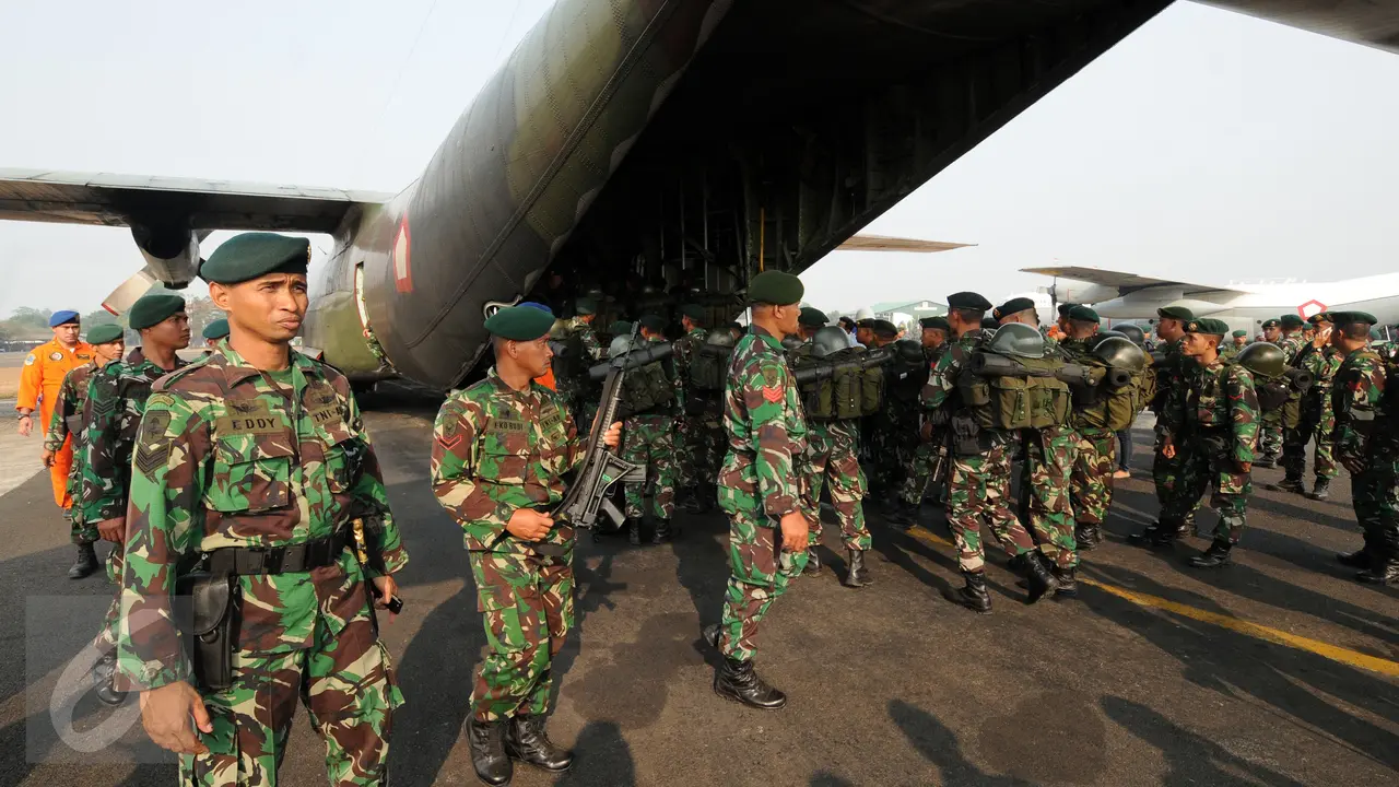 20151027-TNI Rotasi 1.000 personil Satgas Kebakaran Hutan dan Lahan-Jakarta