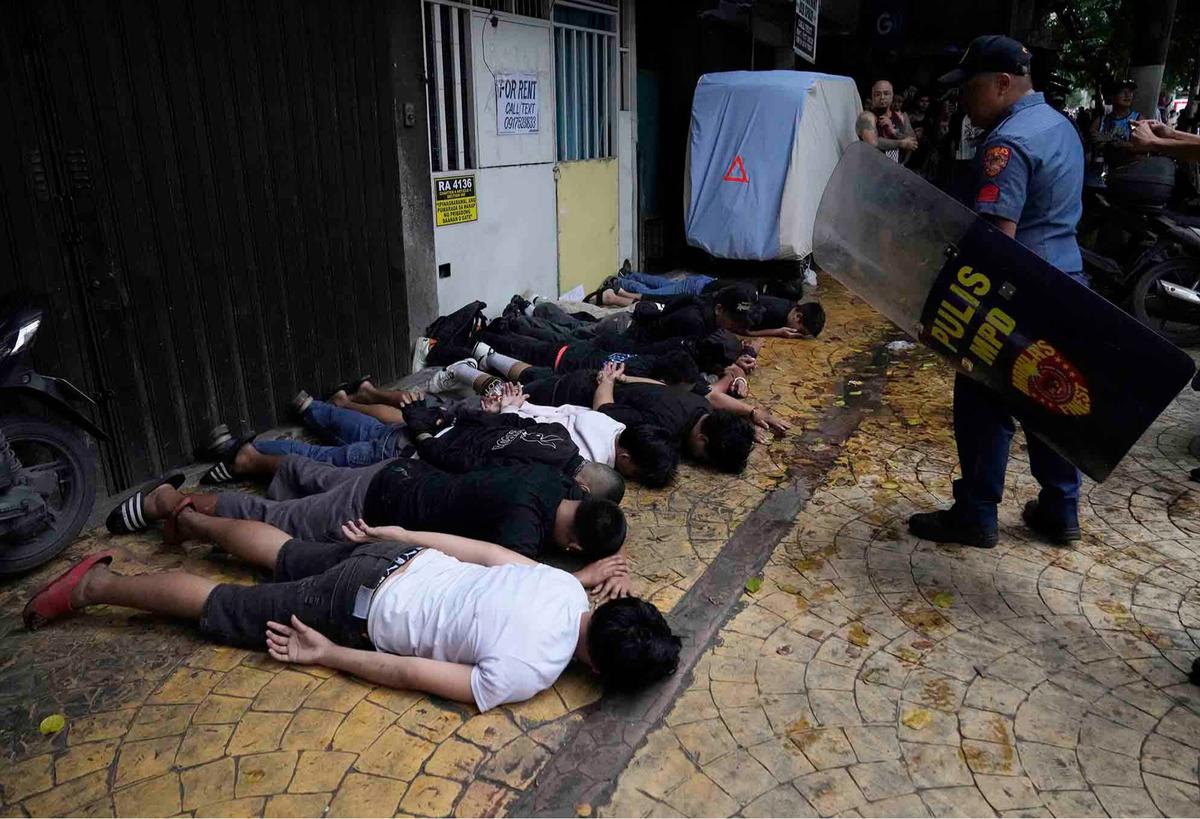 FOTO: Bentrokan di Manila,  49 Orang Ditangkap dalam Aksi Antikorupsi Filipina