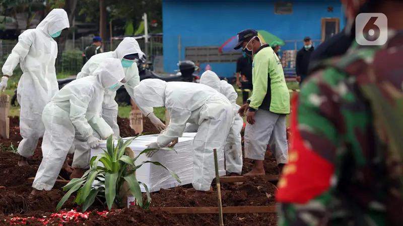 FOTO: Sepekan Dibuka, 350 Lebih Jenazah Dimakamkan dengan Protokol COVID-19 di TPU Srengseng Sawah