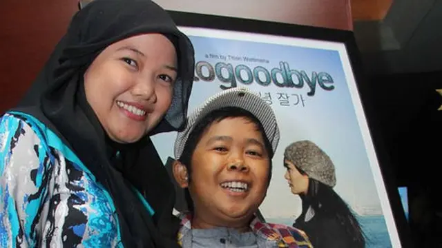 Jarang Terekspos, Ini 7 Potret Kebersamaan Adul dan Istri