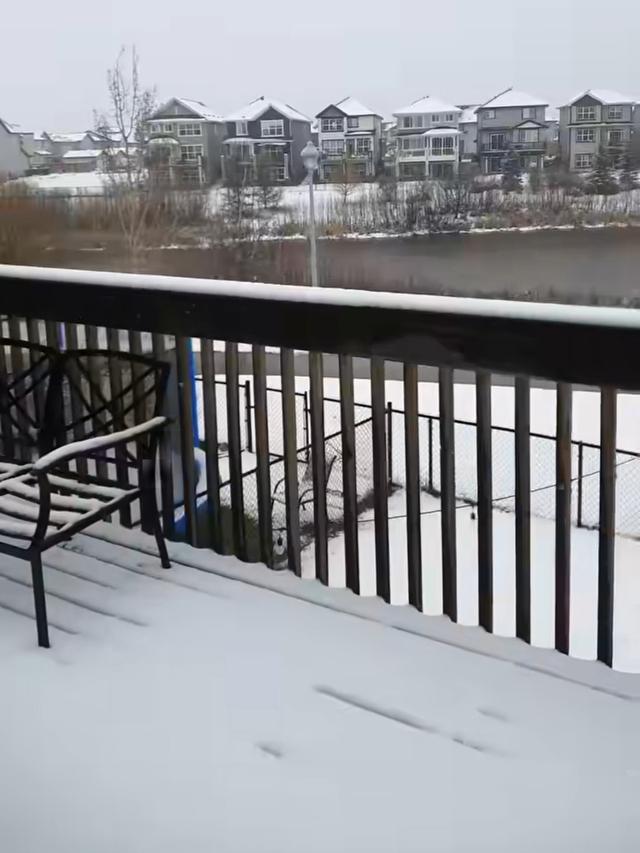 Rumah Cindy Fatikasari di Kanada