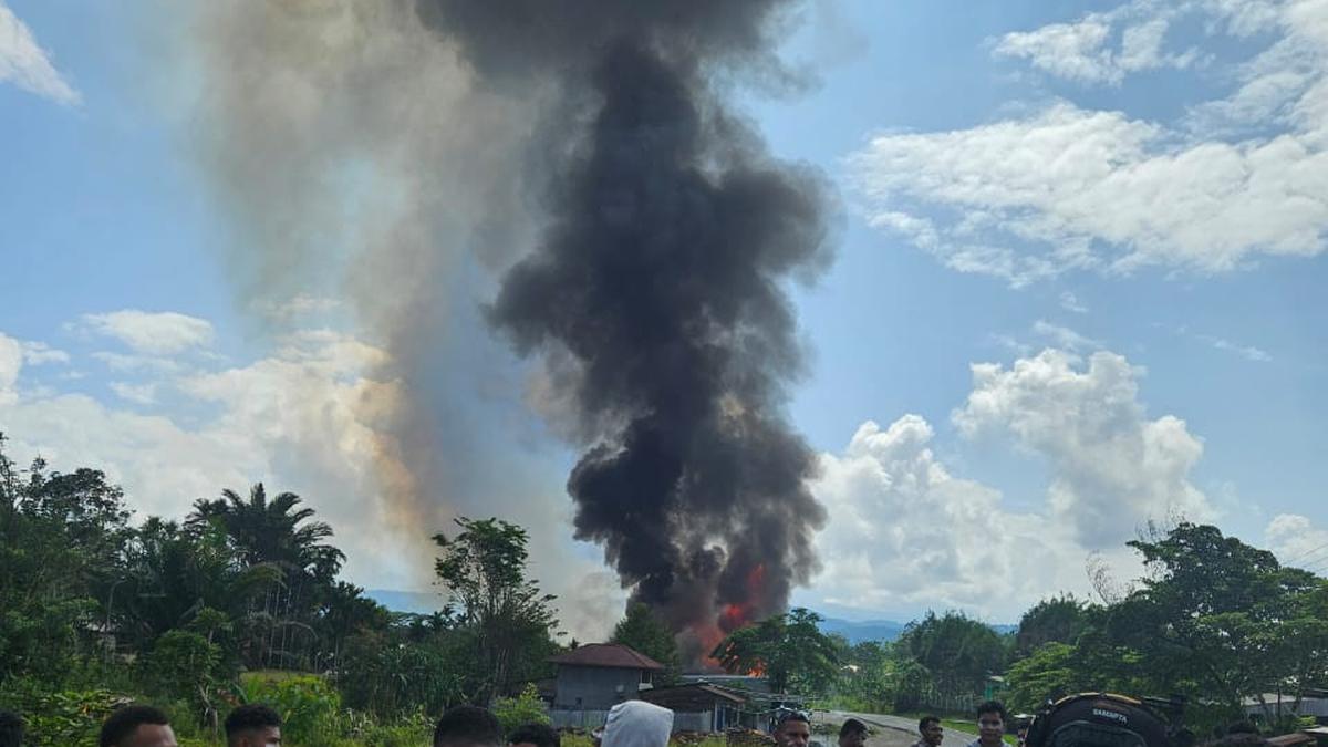 Kronologi Rusuh di Elelim Yalimo, Berujung Rumah Dibakar Merembet ke Mess Polres