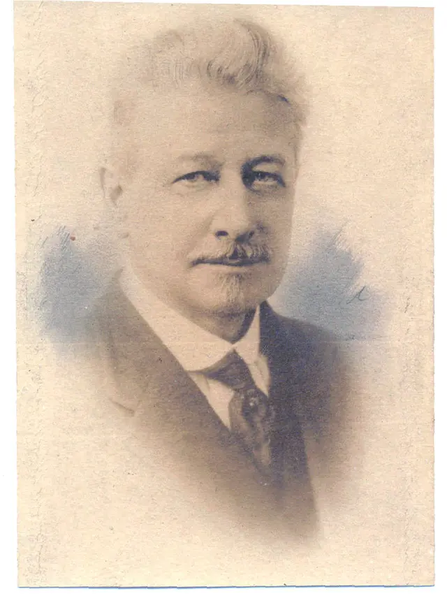 [Bintang] 5 Orang Ini Dikenal Sebagai Peramal Paling Akurat, Ramalannya Selalu Kejadian