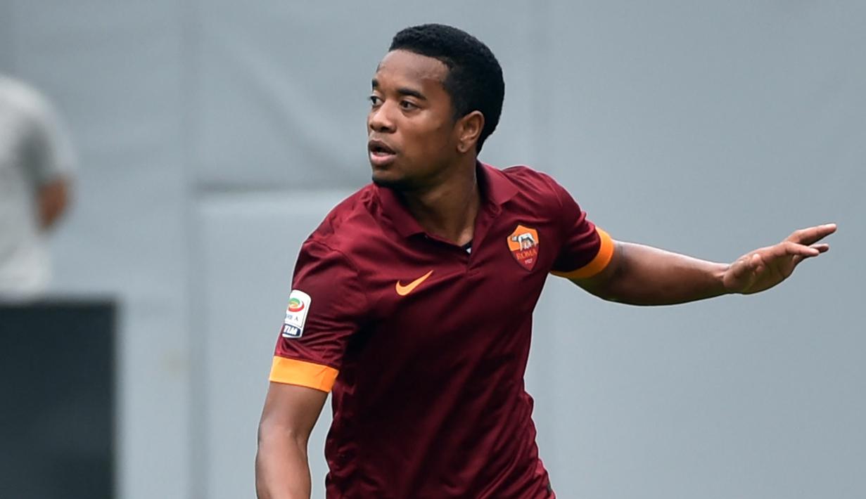 Urby Emanuelson. Pemain tengah ini didatangkan AS Roma dari AC Milan pada awal musim 2014/2015. Hanya bermain dalam 2 penampilan sebelum akhirnya dipinjamkan ke Atalanta. (AFP/Stan Honda)