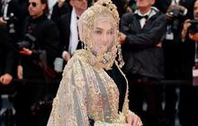 6 Detail Outer dan Veil Emas yang Dikenakan Syahrini di Hari ke-2 Festival Film Cannes, Memesona